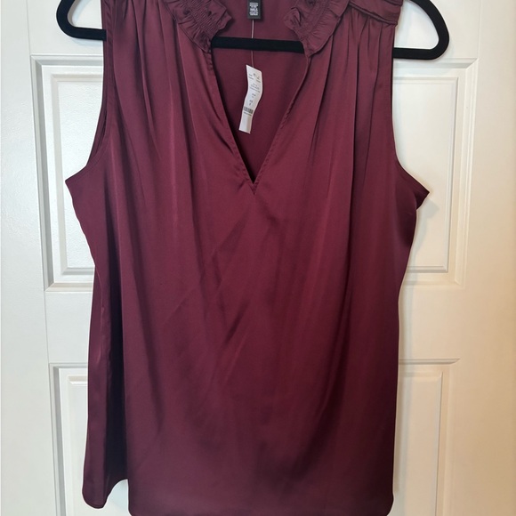 NWT WHBM Elegant Burgundy Sleeveless Top - Picture 1 of 4